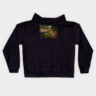 Towpath to Pewsey Bridge England Kids Hoodie